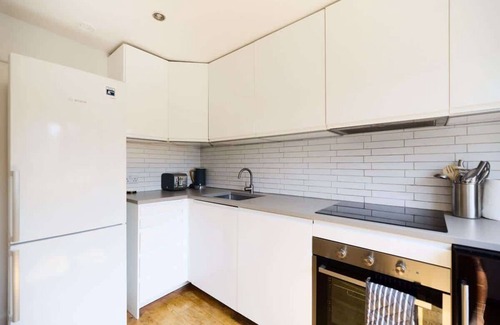 Archway Apartment | The Waterlow Park Wonder - 2BDR with Study