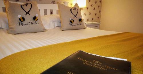 Tuckenhay Bed & Breakfast | Relax at The Waterman's Arms: Pet-Friendly & Family Fun