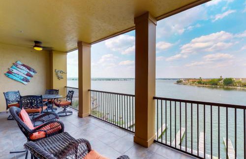 Horseshoe Bay Apartment | Inviting Waters Condo at Patriot's Retreat - Family Friendly!
