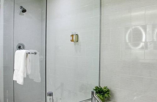 Norwalk Hotel | Eco-Friendly Comfort at The Watershed - Formerly Hotel Zero Degrees