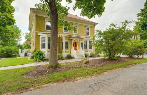 Cornish House | 'The Watson House' ~ 16 Mi to Sebago Lake!
