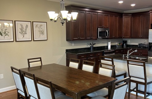 Conover House | Indulge in The Watson Townhome at Rock Barn Country Club