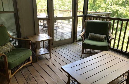 Conover House | Indulge in The Watson Townhome at Rock Barn Country Club