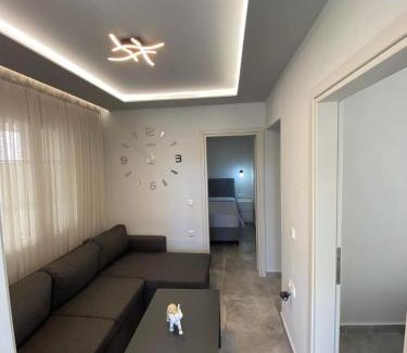 Skala Sotiros Apartment | Family-Friendly Getaway at The Wave House - 4-Star Stay