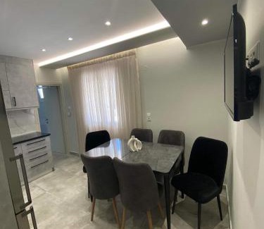 Skala Sotiros Apartment | Family-Friendly Getaway at The Wave House - 4-Star Stay