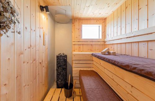 Hokota House | Explore The Wave - Family-Friendly Vacation Stay Awaits