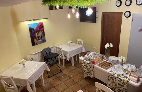 Molinaseca Hotel | Oceanfront Family Retreat at The Way Hotel Molinaseca
