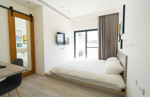 South District Hotel | Welcoming The Way Inn: Family-Friendly with Great Amenities