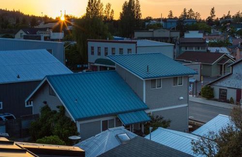 Friday Harbor House | Experience Oceanfront Bliss at The Web Suites, 5-Star Rated
