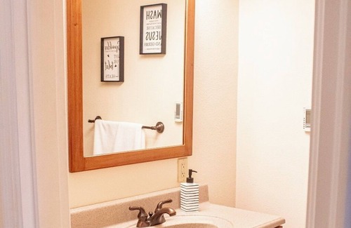 Rolla Cottage | Ideal Webber Cottage Near Downtown, Pool & Breakfast Included