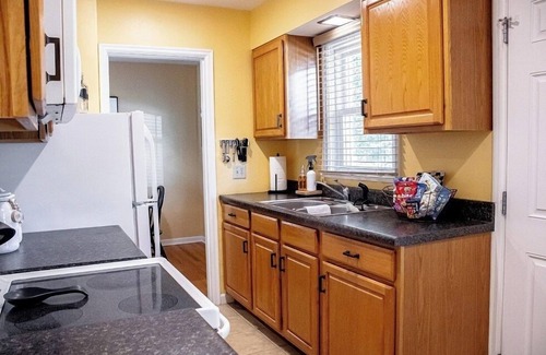 Rolla Cottage | Ideal Webber Cottage Near Downtown, Pool & Breakfast Included