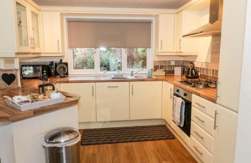 Dollar House | Pet-Friendly Escape at The Wee Lodge - Guest Rated 9.3/10