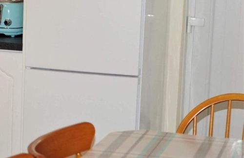 Magherafelt House | Discover The Wee School Cottage: Family-Friendly Retreat