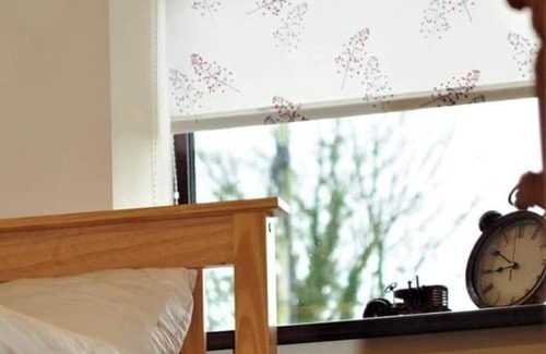 Magherafelt House | Discover The Wee School Cottage: Family-Friendly Retreat