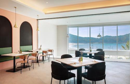 Eulwang-ri Resort | Discover The Week & Resort: Oceanfront & Pet Friendly Getaway