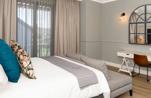 Klein Windhoek Hotel | Elegant Weinberg Windhoek: 5-Star Comfort & Spa Retreat