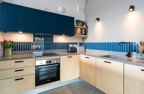 North Berwick Cabin | Unforgettable Stay at The Weir: Pool, Spa & 10/10 Rating