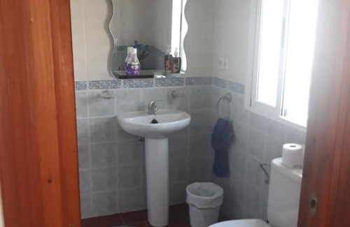 Freila House | Relax at The Welcome Cave - Pet and Child Friendly Retreat