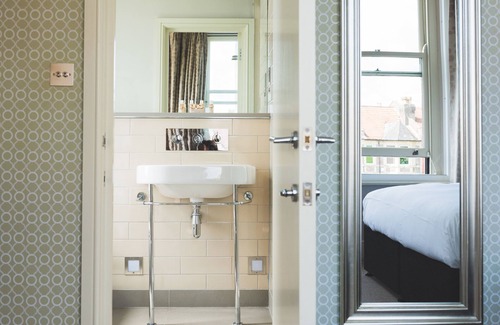 Horfield Hotel | Elegant Wellington Hotel with Family Amenities and High Rating