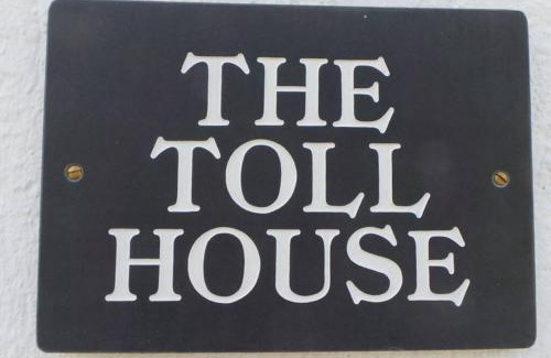 Cwmduad House | Discover The Welsh Toll House: Guest Rated 8.8/10