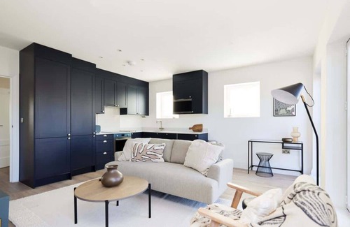 Brent Apartment | The Wembley Park Sanctuary -2BDR Flat with Balcony