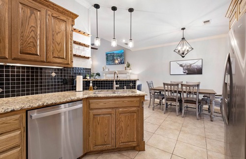 Canyon House | Family-Friendly West Nest 2: Game Room & Hot Tub Fun