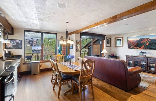 Mountain Village Apartment | The Westerner: Cozy Cabin-Style Steps to Skiing!