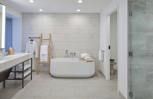 Second Ward Hotel | Discover The Westin Charlotte: Eco-Friendly Luxury Awaits