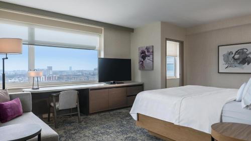 Lombard Hotel | Discover The Westin Chicago Lombard: Pet-Friendly Oasis