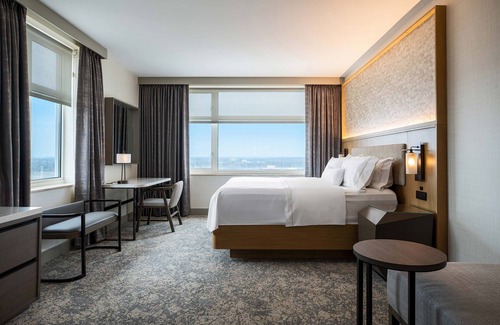 Lombard Hotel | Inviting Getaway at The Westin Chicago Lombard - 4 Stars