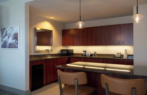 Lombard Hotel | Inviting Getaway at The Westin Chicago Lombard - 4 Stars