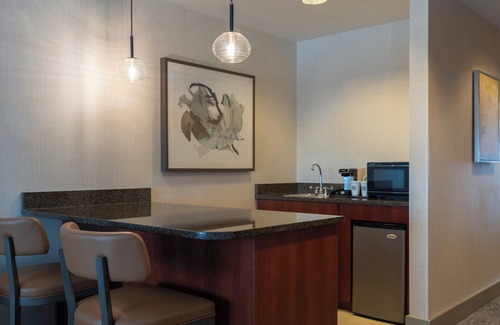 Lombard Hotel | Inviting Getaway at The Westin Chicago Lombard - 4 Stars