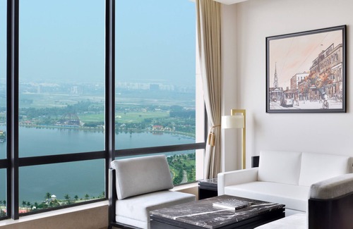 New Town Hotel | Experience The Westin Kolkata Rajarhat: 5-Star Oasis with Spa