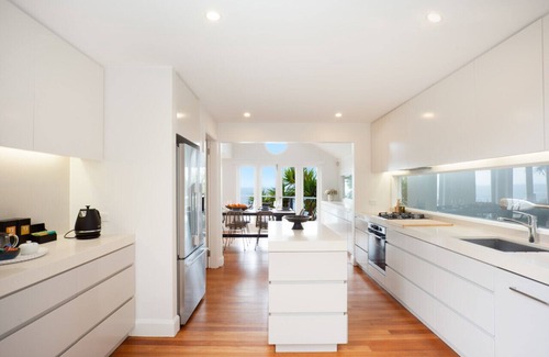 Whale Beach House | Explore The Whale Beach House: Ocean Views & Pool Access