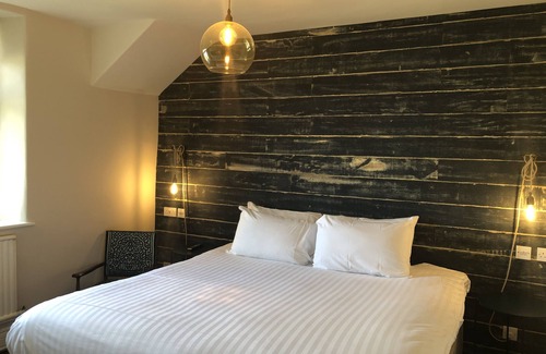 Beetham Hotel | Experience The Wheatsheaf: Oceanfront Spa & Family-Friendly