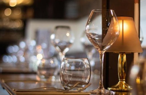 Bingham Hotel | Inviting Wheatsheaf Pub: Accessible Rooms & Breakfast Included