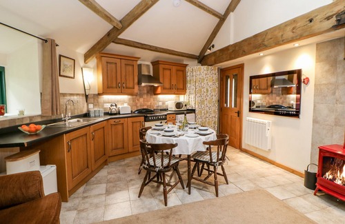 Richmond Cottage | Family-Friendly Getaway at The Wheelhouse in Barton
