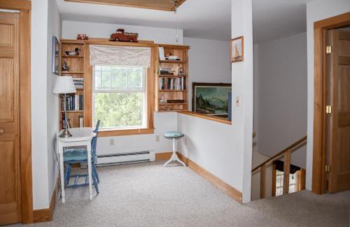 Camden House | Pet-Friendly Retreat at The Wheelhouse - Rated 9/10!