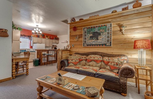 Norman Bed & Breakfast | Experience Comfort at The Whispering Pines Inn B&B