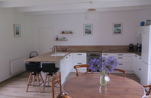 Yvias House | Experience Ocean View Bliss at Maison de Pêcheur