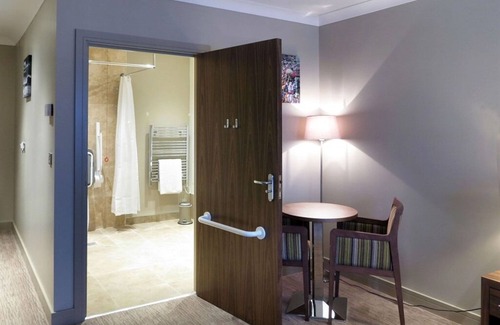 Swindon Hotel | Discover The White Hart: Guests Love Our Family-Friendly Stay