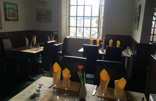 Martock Hotel | Discover The White Hart Hotel: Pet-Friendly & Family-Oriented