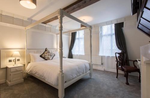 Uttoxeter Hotel | Relax at The White Hart Hotel: 4-Star Eco-Friendly Escape