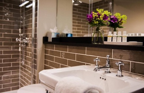 Overton Hotel | Discover The White Hart, Overton - 4-Star Family Retreat