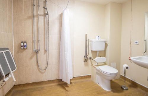 Wroughton Bed & Breakfast | Discover The White Hart, Wroughton: Pet-Friendly Retreat