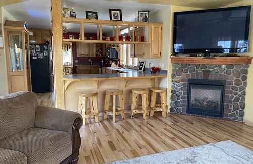 Klamath Falls House | Explore The White Haven: Relaxing Yard & Pet-Friendly Space