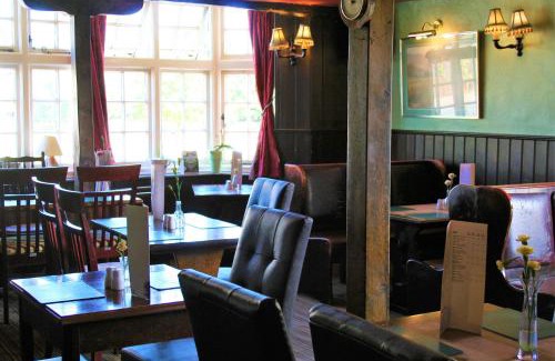 Beyton Hotel | Discover The White Horse: Kid-Friendly Getaway with Breakfast