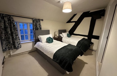 Pulverbatch Bed & Breakfast | Top-Rated Dining and Family Fun at The White Horse Inn