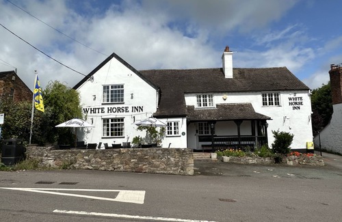 Pulverbatch Bed & Breakfast | Top-Rated Dining and Family Fun at The White Horse Inn