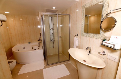 Katra Hotel | Experience The White Hotel Katra: 4-Star Excellence Awaits